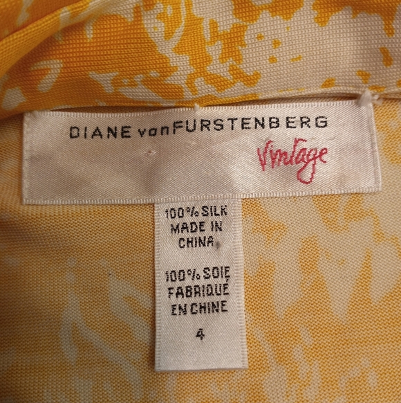 Diane Von Furstenberg Silk Vintage  Floral Deep V Neck Iconic 90s Retro Wrap Top - Picture 5 of 8